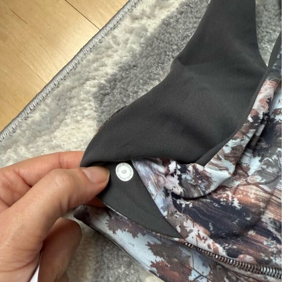 Lululemon Align Bra Light Support A/B Cup
Future Utopia Multi / Graphite Grey 6 - Picture 10 of 12